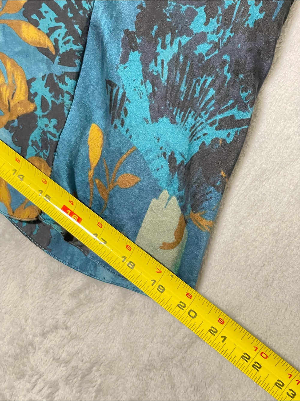 Elie Tahari Blue Abstract Floral Faux Tie Neck Shell Blouse Medium - Picture 4 of 8